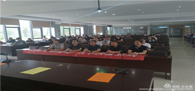 西掌煤業(yè)組織召開全國第十九個(gè)安全生產(chǎn)宣傳咨詢?nèi)栈顒?dòng)