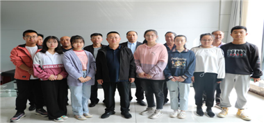 愛心企業(yè)捐資助學 圓夢行動傳遞溫暖